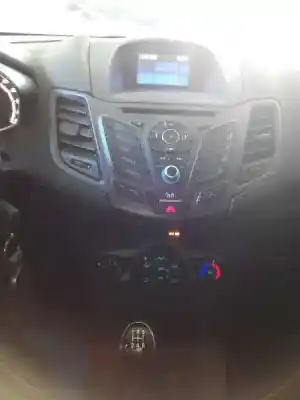 Veículo de Sucata ford fiesta (cb1) ambiente do ano 2016 alimentado hujb