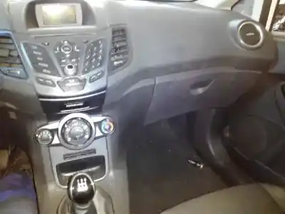 Veículo de Sucata ford fiesta (cb1) ambiente do ano 2016 alimentado hujb