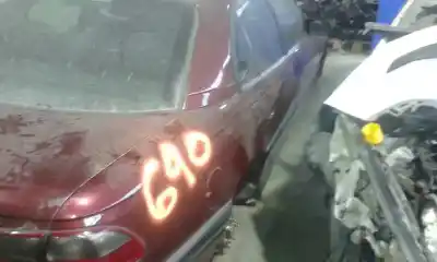 Veículo de Sucata opel omega b 2.0 16v cat (x 20 xev / l34) do ano 1998 alimentado x20xev