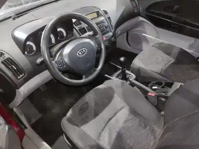 Veículo de Sucata kia ceed (ed) (2006->) 1.6 concept [1.6 ltr. - 66 kw crdi cat] do ano 2007 alimentado d4fbl