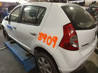 Veicolo di demolizione dacia sandero ambiance dell'anno 2011 alimentato k9k e8