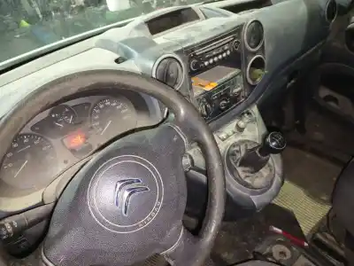 Здавання транспортного засобу citroen berlingo cuadro l1 року 2012 потужний 9h06