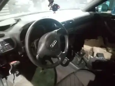 Veículo de Sucata audi a3 (8l1) 1.8 do ano 1998 alimentado agn