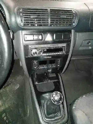 Veicolo di demolizione audi a3 (8l1) 1.8 dell'anno 1999 alimentato agn