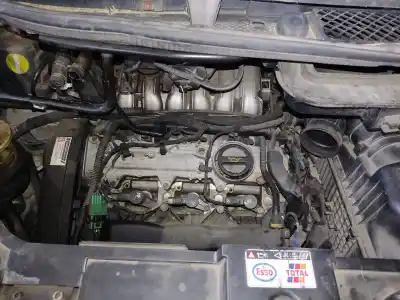 Veículo de Sucata peugeot 807 pullman do ano 2003 alimentado kfw