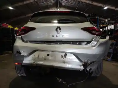 Veículo de Sucata renault clio v experience 72 cv / 53 kw do ano 2022 alimentado b4d g4