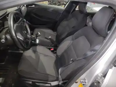 Veículo de Sucata renault clio v experience 72 cv / 53 kw do ano 2022 alimentado b4d g4