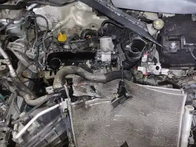 Veículo de Sucata renault clio v experience 72 cv / 53 kw do ano 2022 alimentado b4d g4