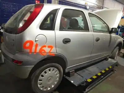 Sloopvoertuig opel combo familiar van het jaar 2002 aangedreven y17dtl