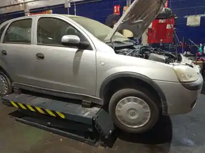 Sloopvoertuig opel combo familiar van het jaar 2002 aangedreven y17dtl