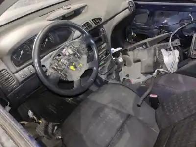Здавання транспортного засобу renault laguna ii (bg0) dynamique року 2002 потужний f5r a7
