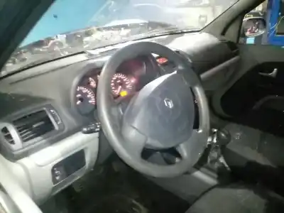 Scrapping Vehicle renault clio ii fase ii (b/cb0) authentique of the year 2003 powered k9k a7