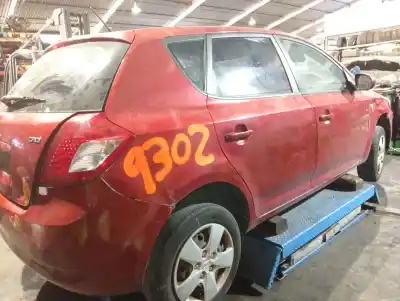 Veículo de Sucata kia ceed concept 90 cv / 66 kw do ano 2010 alimentado g4fal