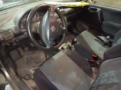 Veículo de Sucata opel corsa b (s93) 1.7 d (f08, f68, m68) do ano 2000 alimentado x17d