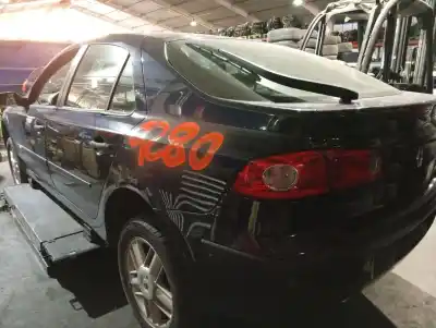 Véhicule à la ferraille RENAULT LAGUNA II (BG0)  de l'année 2005 alimenté 