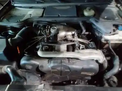 Veículo de Sucata audi a8 (d2) 2.5 tdi do ano 2002 alimentado ake