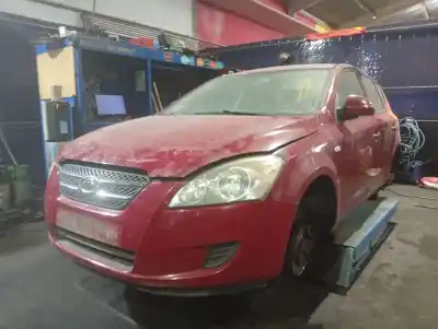 Scrapping Vehicle kia ceed sporty wagon drive 90 cv / 66 kw of the year 2007 powered d4fbl