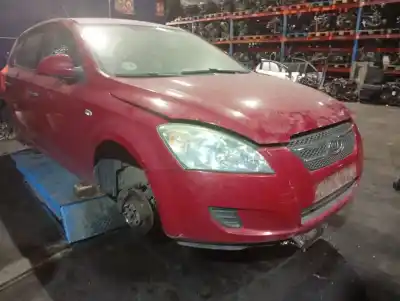 Scrapping Vehicle kia ceed sporty wagon drive 90 cv / 66 kw of the year 2007 powered d4fbl