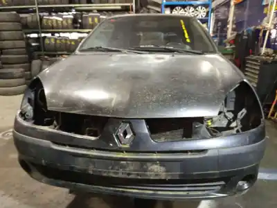 Veicolo di demolizione renault clio ii fase ii (b/cb0) base authentique dell'anno 2004 alimentato k4m a7