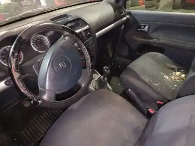 Veicolo di demolizione renault clio ii fase ii (b/cb0) base authentique dell'anno 2004 alimentato k4m a7