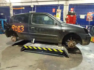 Veicolo di demolizione renault clio ii fase ii (b/cb0) base authentique dell'anno 2004 alimentato k4m a7