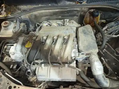 Veicolo di demolizione renault clio ii fase ii (b/cb0) base authentique dell'anno 2004 alimentato k4m a7