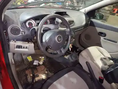 Veículo de Sucata renault clio iii 20 aniversario do ano 2006 alimentado k9k t7