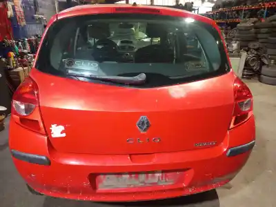 Veículo de Sucata renault clio iii 20 aniversario do ano 2006 alimentado k9k t7