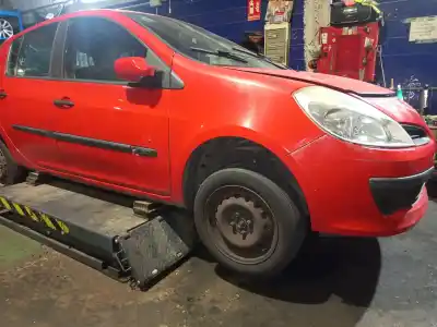 Veículo de Sucata renault clio iii 20 aniversario do ano 2006 alimentado k9k t7
