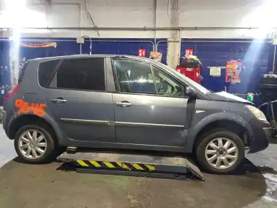 Veículo de Sucata renault scenic ii i- music do ano 2007 alimentado f9q l8