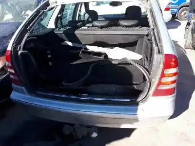 Здавання транспортного засобу mercedes-benz clase c (w203) familiar c 220 t cdi sport edition (la) (203.208) року 2006 потужний om646963