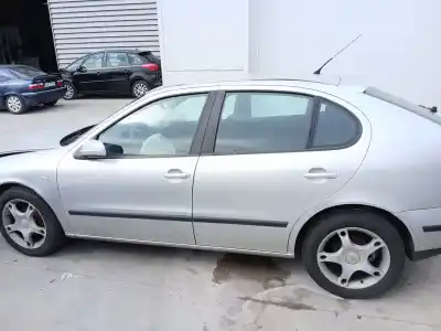 Veículo de Sucata seat leon (1m1) 1.6 16 v do ano 2002 alimentado aus,azd,bcb