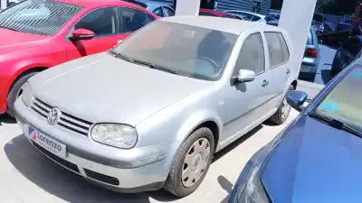 Veicolo di demolizione VOLKSWAGEN GOLF IV (1J1) 1.6 16V dell'anno 2003 alimentato BCB