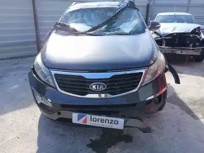 Veicolo di demolizione KIA SPORTAGE III (SL)  dell'anno 2011 alimentato D4FD