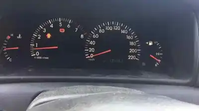 Veículo de Sucata toyota corolla (e12) 1.6 16v do ano 2002 alimentado 3zzfe