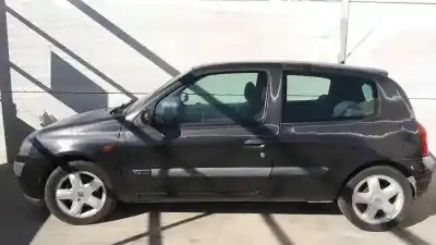 Здавання транспортного засобу renault clio ii fase ii (b/cb0) authentique року 2001 потужний k4j710