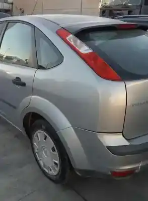 Veículo de Sucata ford focus berlina (cap) ghia do ano 2005 alimentado hwda
