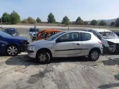 Veicolo di demolizione RENAULT CLIO I FASE I+II (B/C57) 1.9 Diesel dell'anno 1990 alimentato 