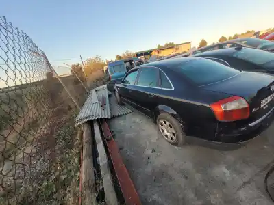 Veicolo di demolizione AUDI A4 BERLINA (8E) 1.9 TDI (96kW) dell'anno 2001 alimentato AWX