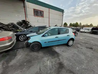 Veicolo di demolizione RENAULT CLIO III 1.5 dCi Diesel dell'anno 2007 alimentato K9KM7