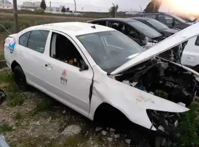 Scrapping Vehicle skoda superb combi (3t5) ambition of the year 2013 powered cff