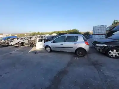 Veicolo di demolizione RENAULT CLIO III 1.5 dCi Diesel dell'anno 2005 alimentato K9KM7