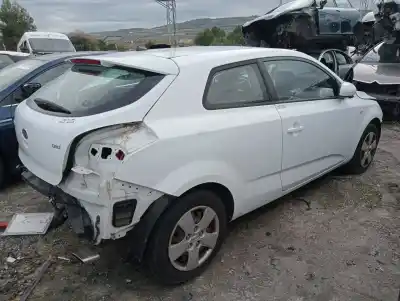 Veículo de Sucata kia cee´d concept do ano 2011 alimentado d4fbl