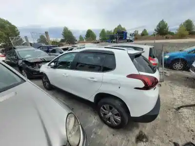 Veicolo di demolizione PEUGEOT 2008 (--.2013->) GT Line dell'anno 2018 alimentato HM05