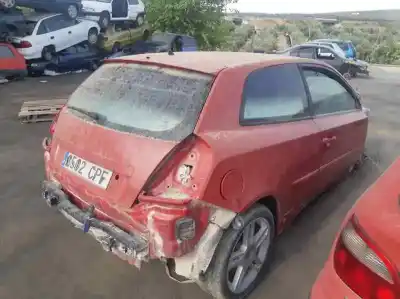 Veicolo di demolizione fiat stilo (192_) 1.6 16v (192_xb1a) dell'anno 2003 alimentato 182b6000