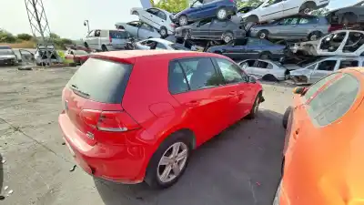 Veicolo di demolizione volkswagen golf vii variant (ba5, bv5) 1.6 tdi dell'anno 2015 alimentato clha