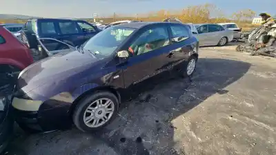 Veicolo di demolizione FIAT STILO (192_)  dell'anno 2002 alimentato 192 A1.000,192 B4.000,937 A7.000