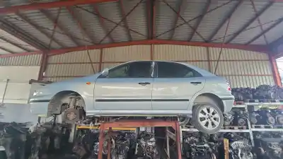 Véhicule à la ferraille FIAT BRAVA (182_)  de l'année 2001 alimenté 182 A7.000