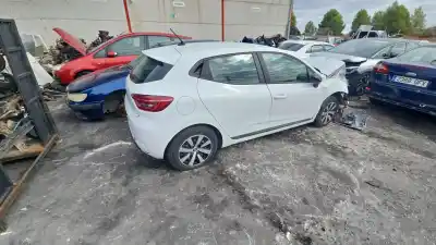 Veículo de Sucata renault clio v (b7_) 1.5 blue dci 100 (b7ad) do ano 2022 alimentado k9k 872,k9k 876