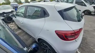 Veículo de Sucata renault clio v (b7_) 1.5 blue dci 100 (b7ad) do ano 2022 alimentado k9k 872,k9k 876